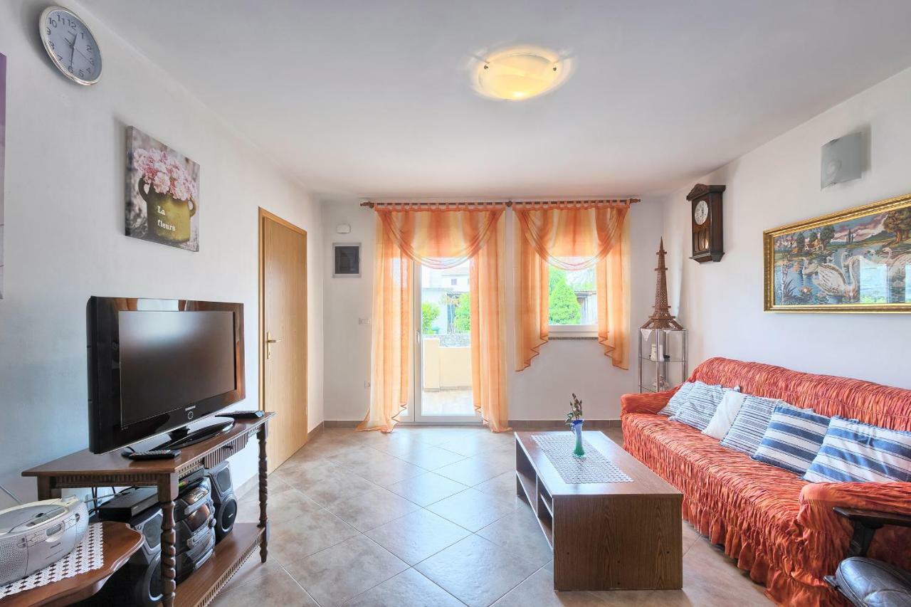 Haus Glavani Barban Buitenkant foto